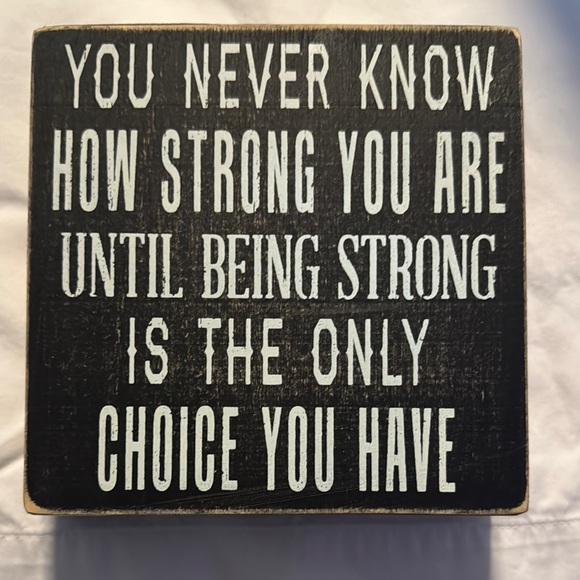 Kohl's Other - Black and White Art & Decals Wall Decor